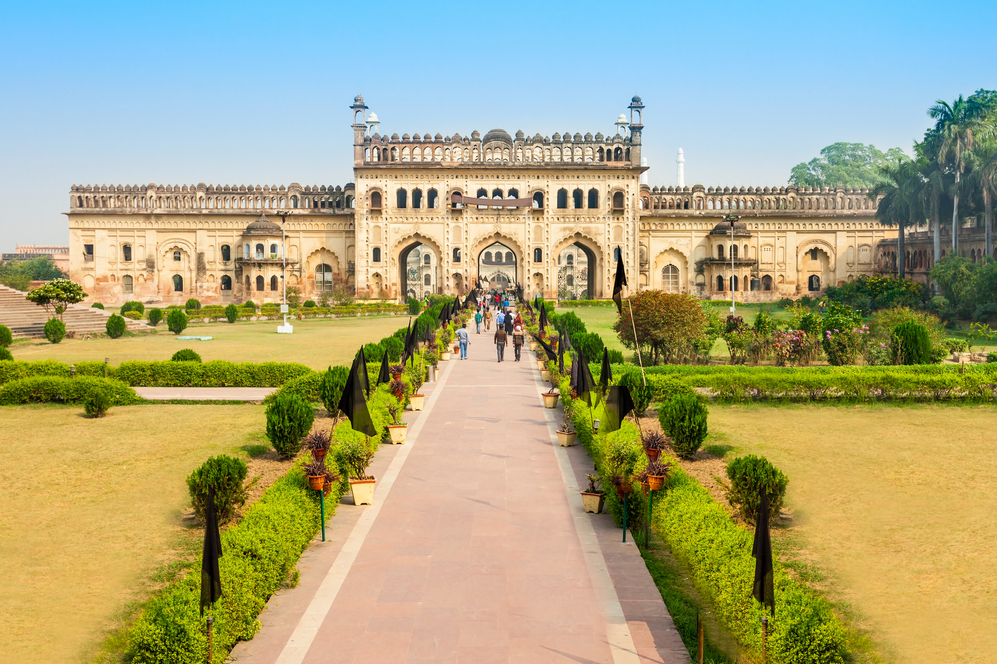 New Delhi to Lucknow